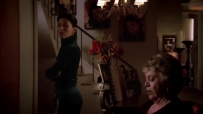 S01E05 She turns around