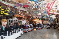 2507 American_Treasure_Tour_Tram_and_signs