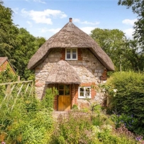 2408 Cottage