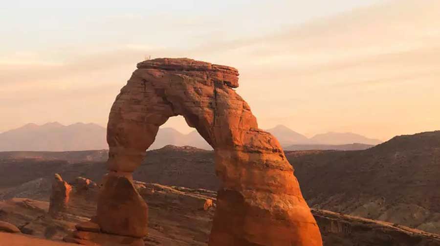 2507 The beautiful Delicate Arch in Arches National Park, Utah.jpg