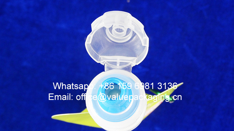 013-sports-spout-water-bag4.jpg